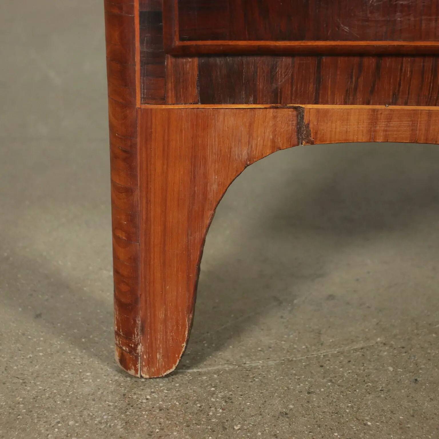 Piedmontese secretary with a drop-leaf, Italy, 18th century.