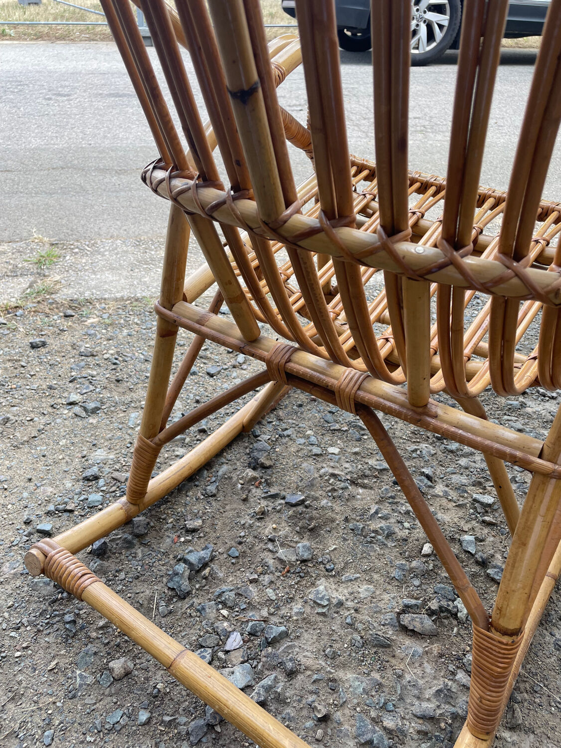 Rocking chair in adult rattan
