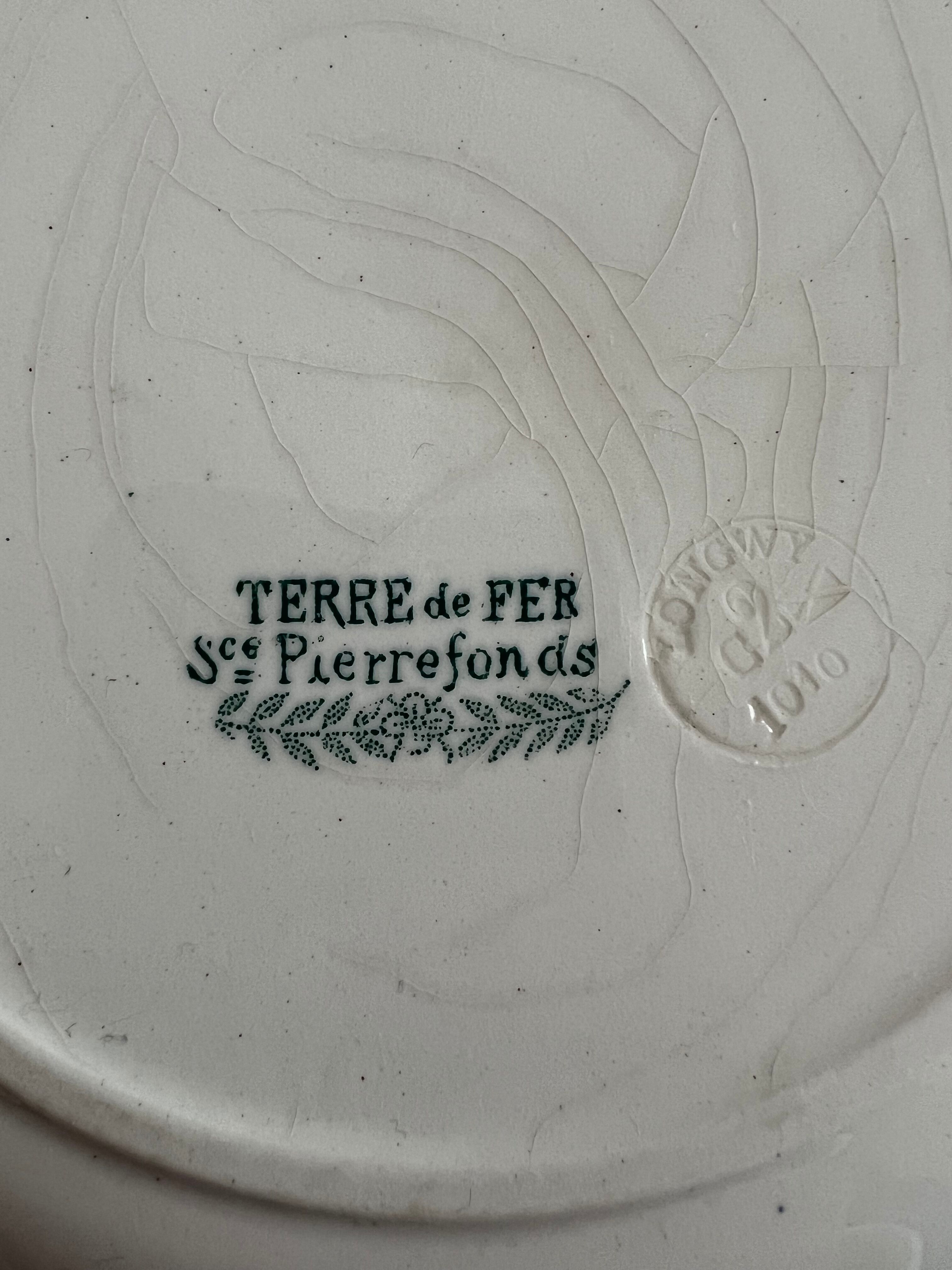 Terre de Fer flat plate Société Pierrefonds