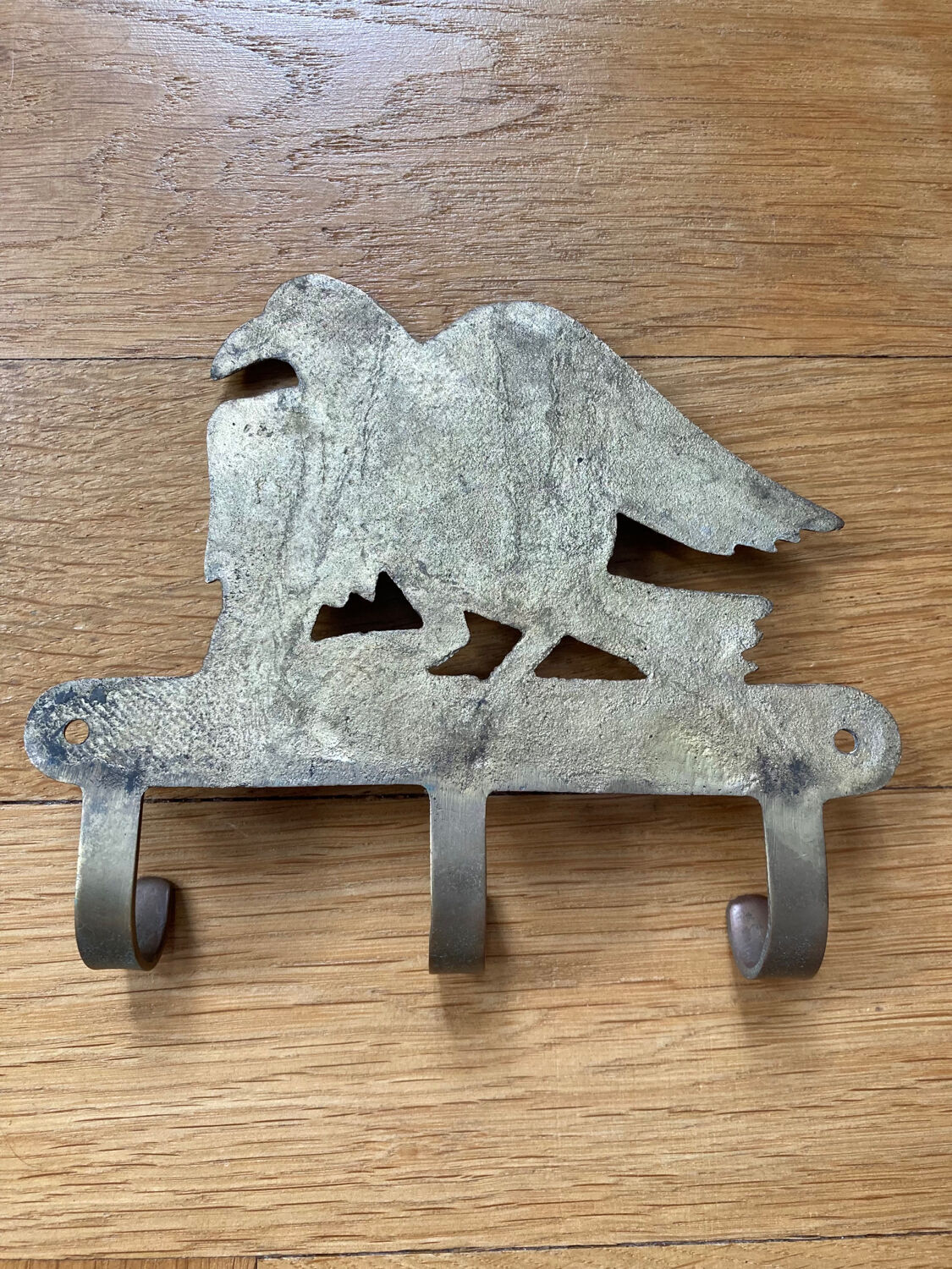 Hanging cloth bird brass