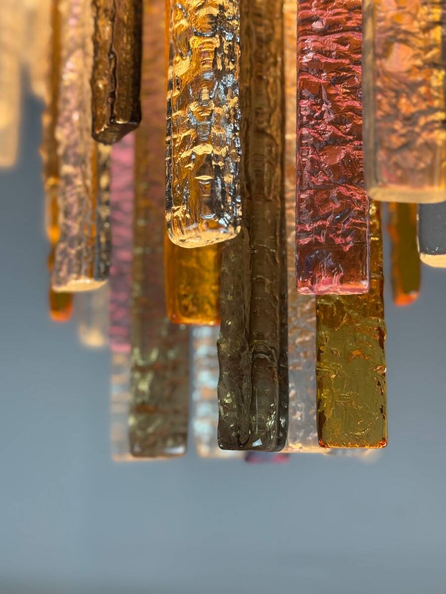 Oval-shaped Venetian chandelier in Murano glass, circa 1950, Venini