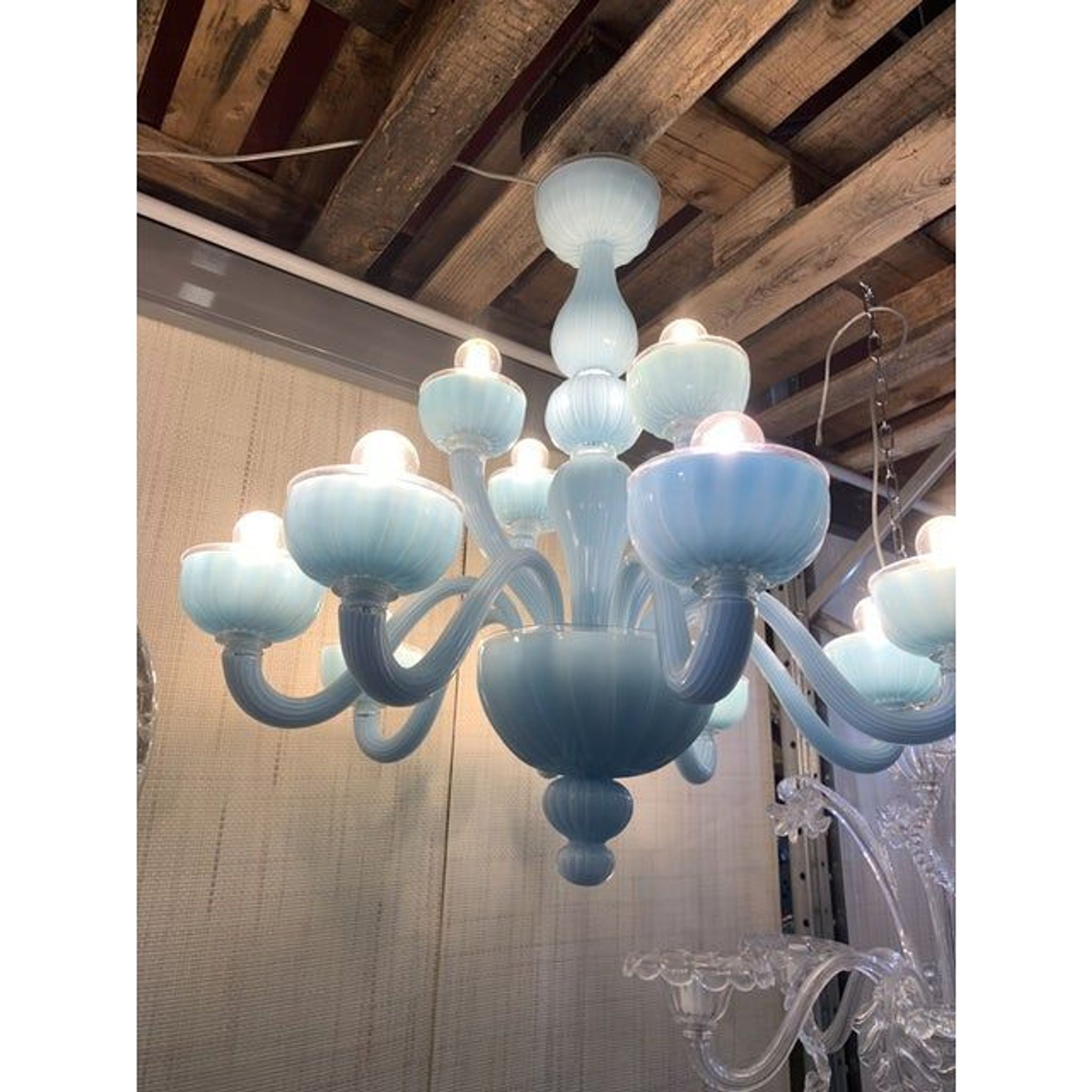 Lustre contemporain en verre bleu clair bleu clair