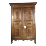 Armoire de Maringues en Merisier – Une Pièce Unique Chargée d'Histoire