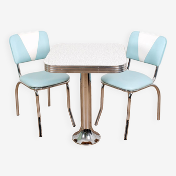Table with 2 chairs, vintage American dinner style