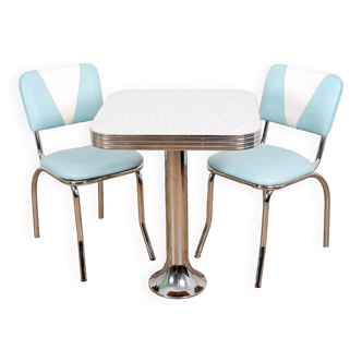 Table with 2 chairs, vintage American dinner style