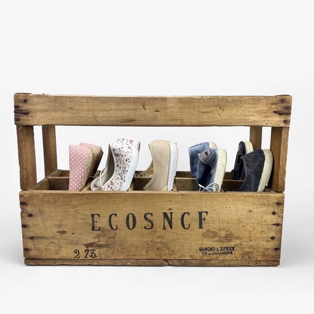 Eco sncf bottle rack from the 1950s