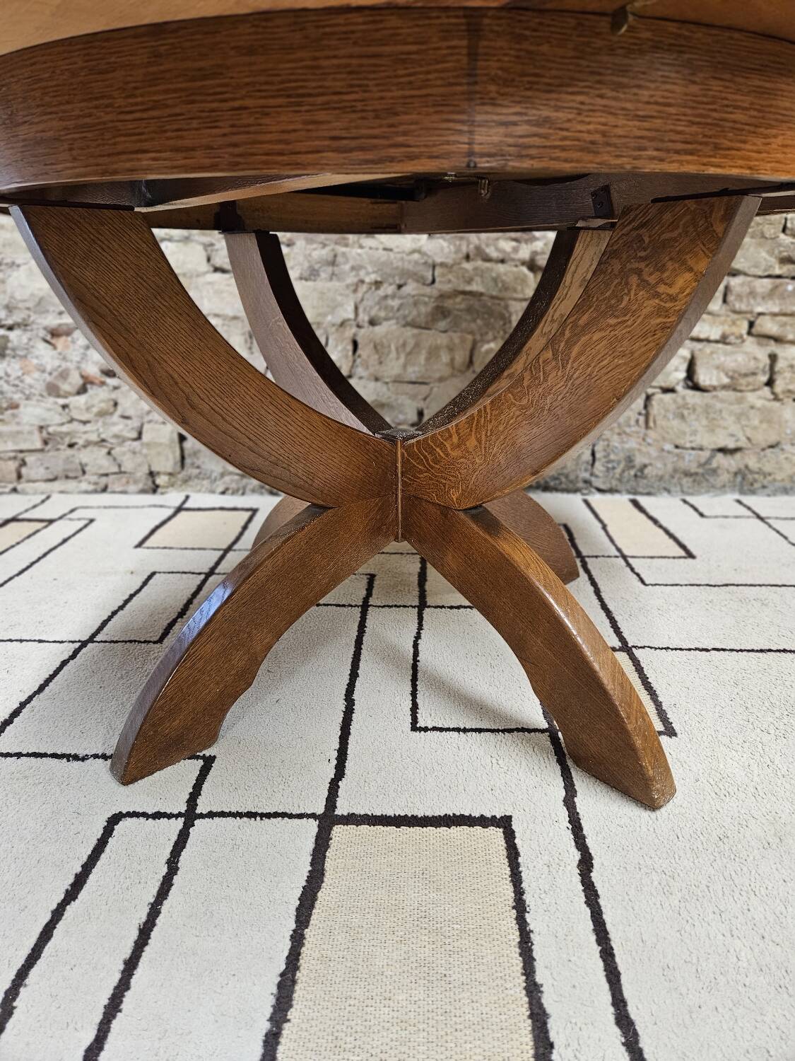 Vintage 1970s round dining table