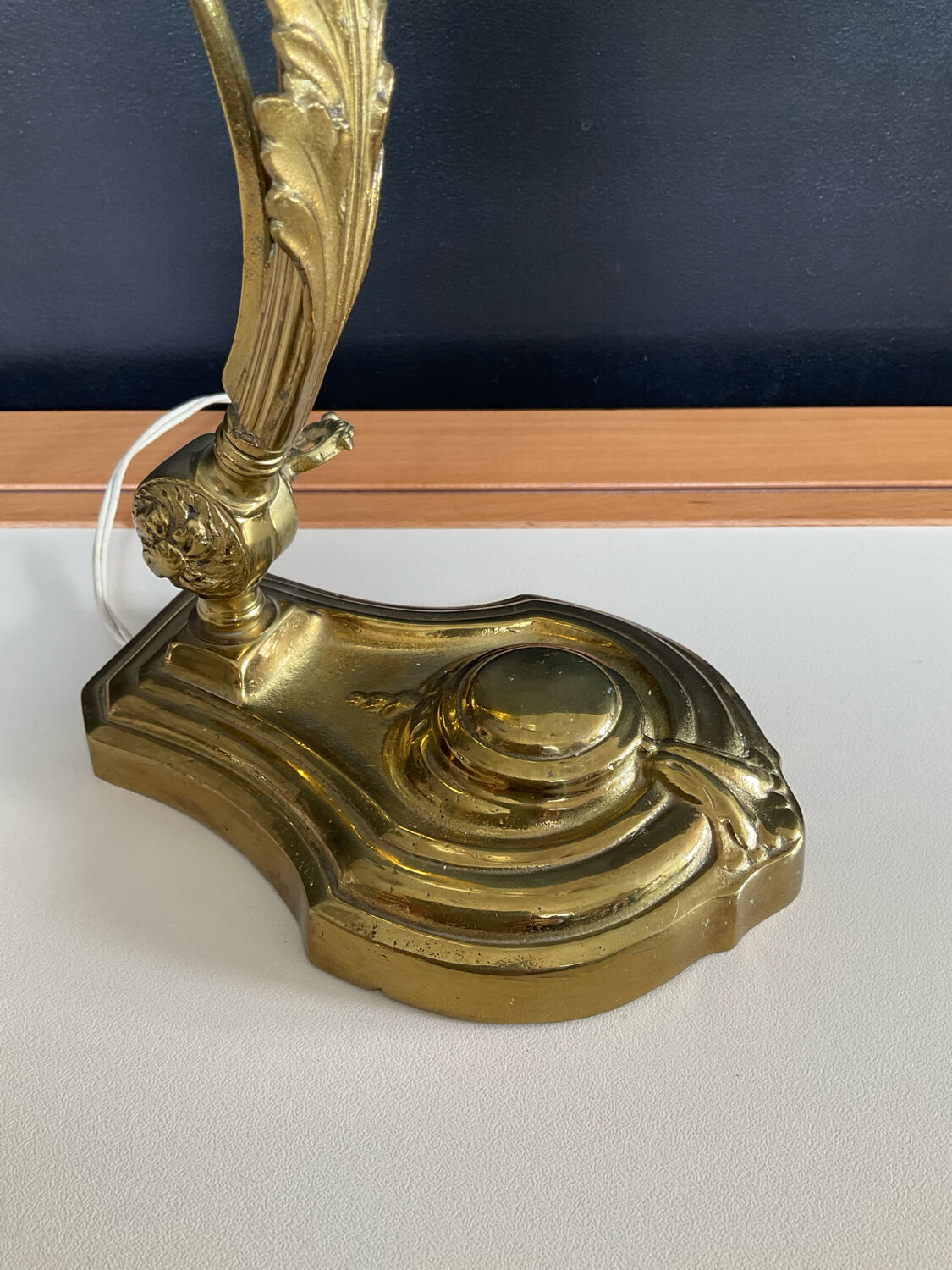 Bronze and glass paste swan neck lamp from the 1960s.