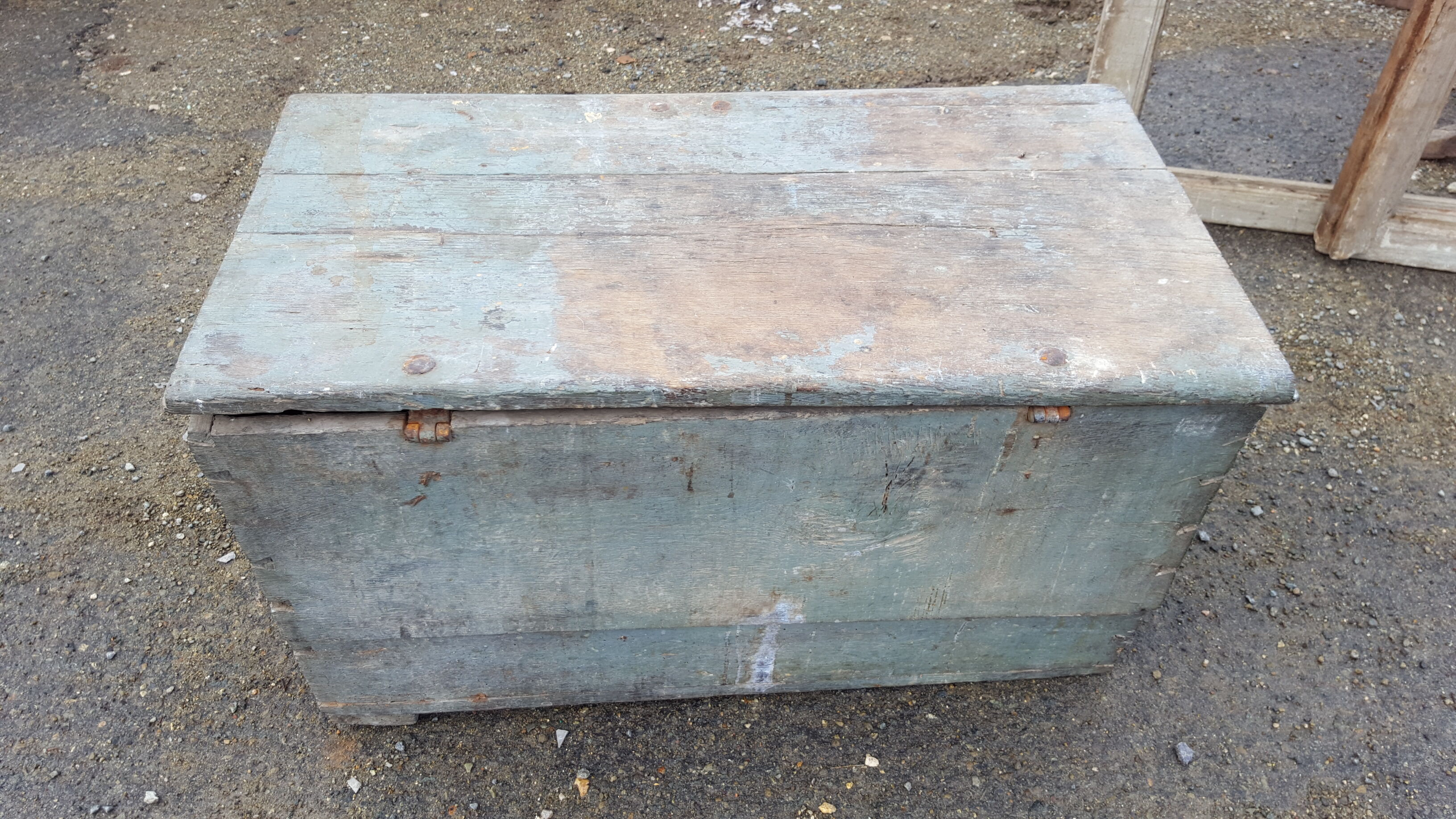 Eighteenth trunk oak patina "original