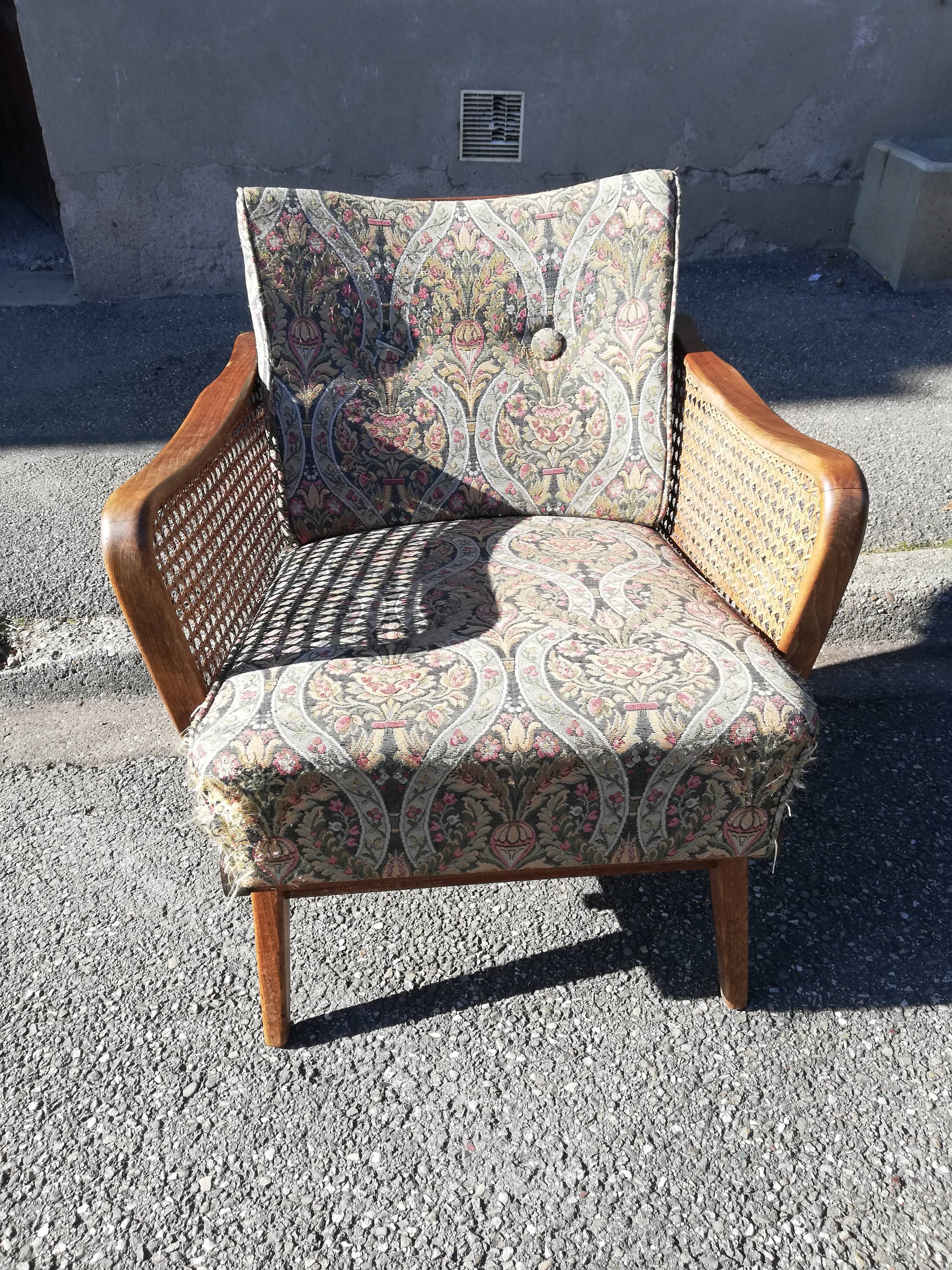 Armchair year 50 canage and compass foot