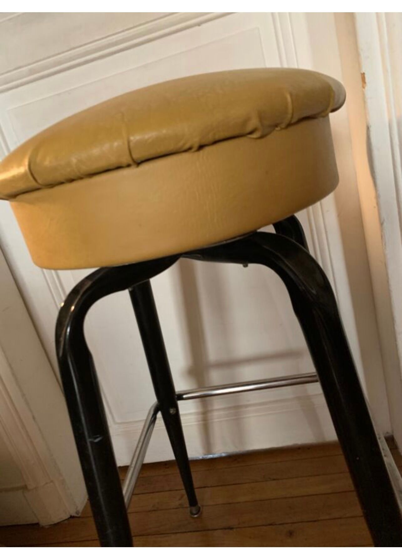 Set of two bar stools