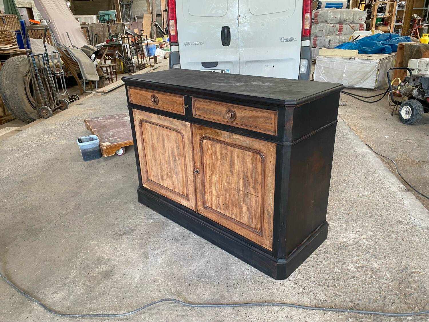 Central Island Counter