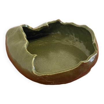 Bol en céramique vintage asymétrique en vert olive