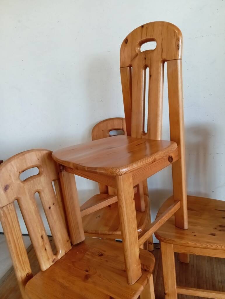 Set of 4 80s pine chairs