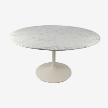 Marble dining table by Eero Saarinen for Knoll International, 1970