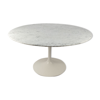 Marble dining table by Eero Saarinen for Knoll International, 1970