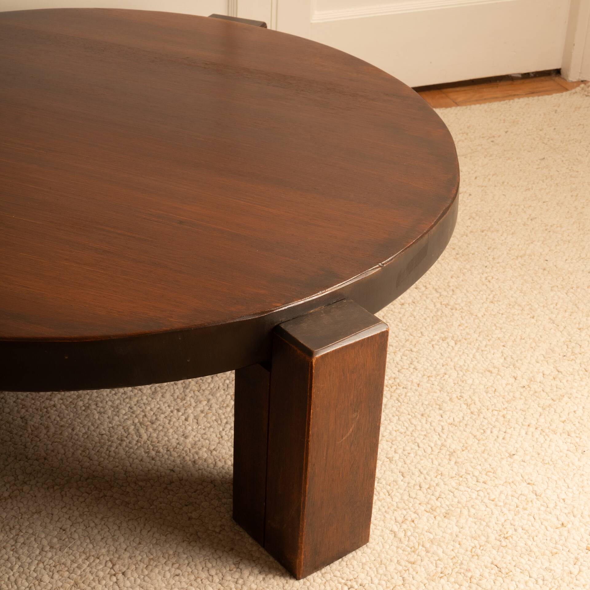 Circular tripod coffee table in oak - 70s
