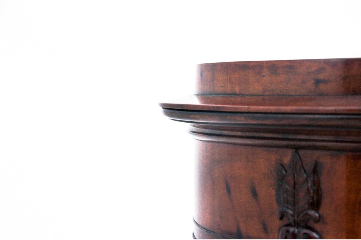 Biedermeier pillar chest of drawers, Northern Europe, around 1850.