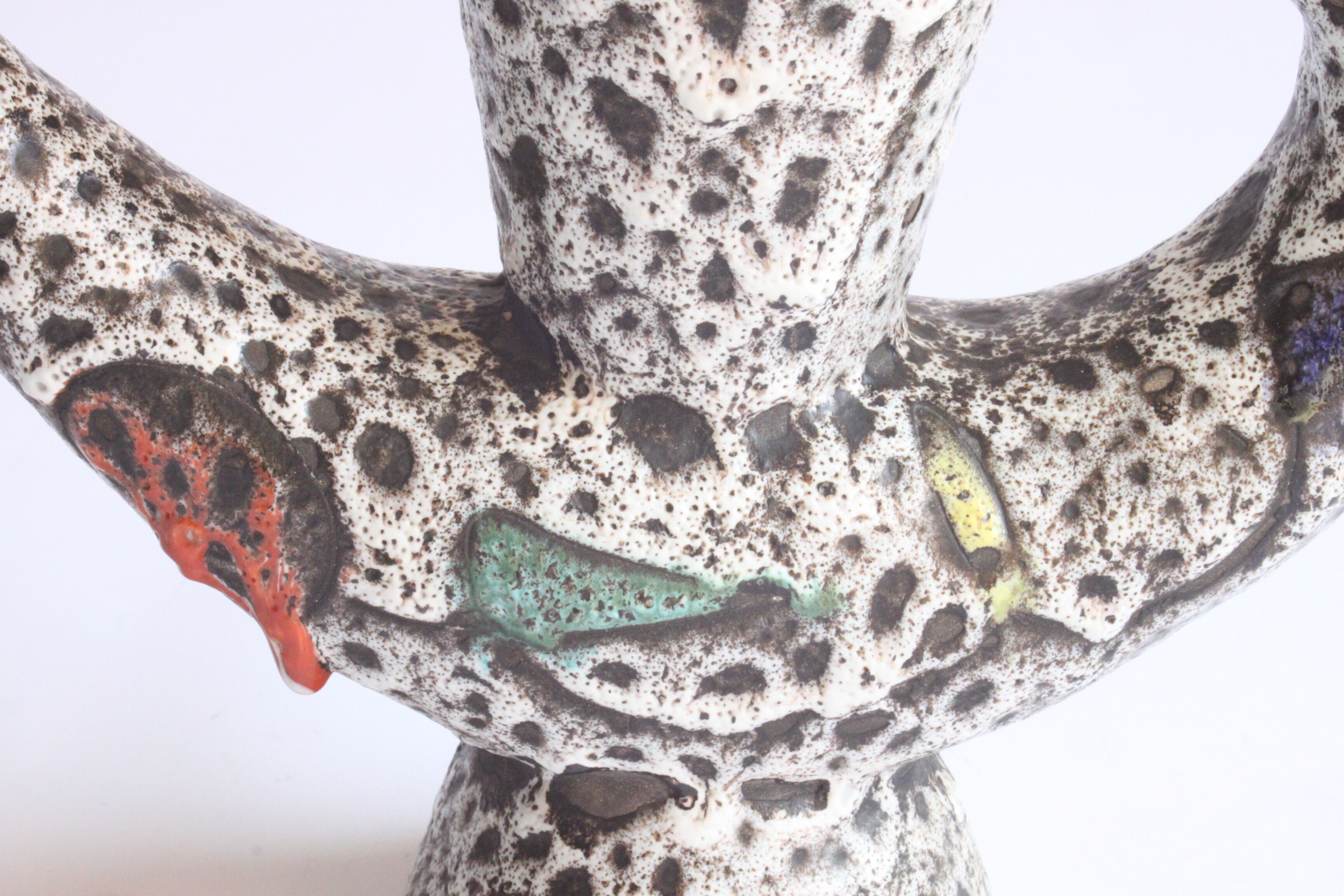 Pichet de forme organique par Marius Bessone, Vallauris années 1950.