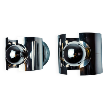 Pair of tubular space age wall lights, chromed metal, Italy, 1970