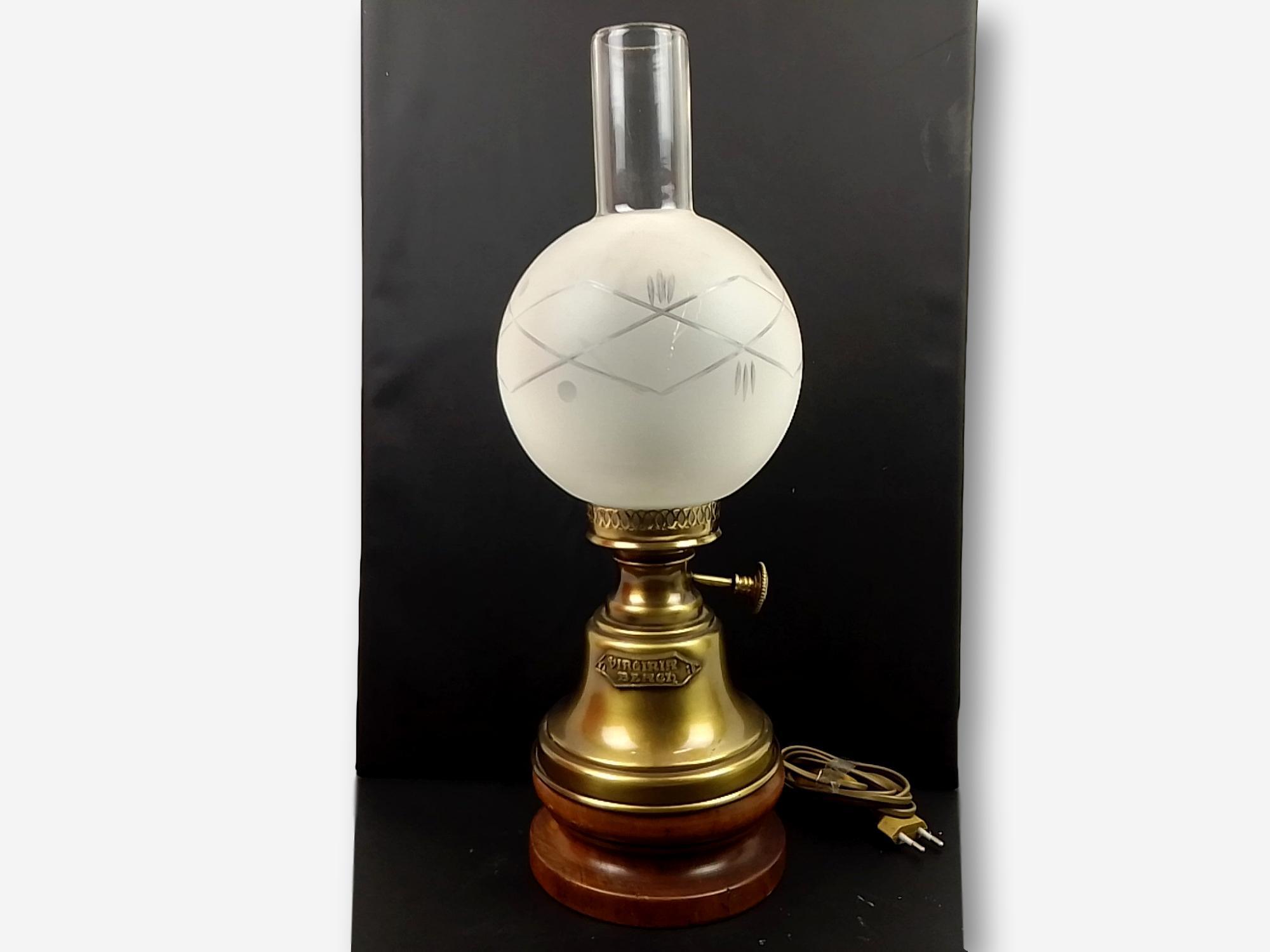 Virginia Beach wooden lamp, brass and glass lampshade