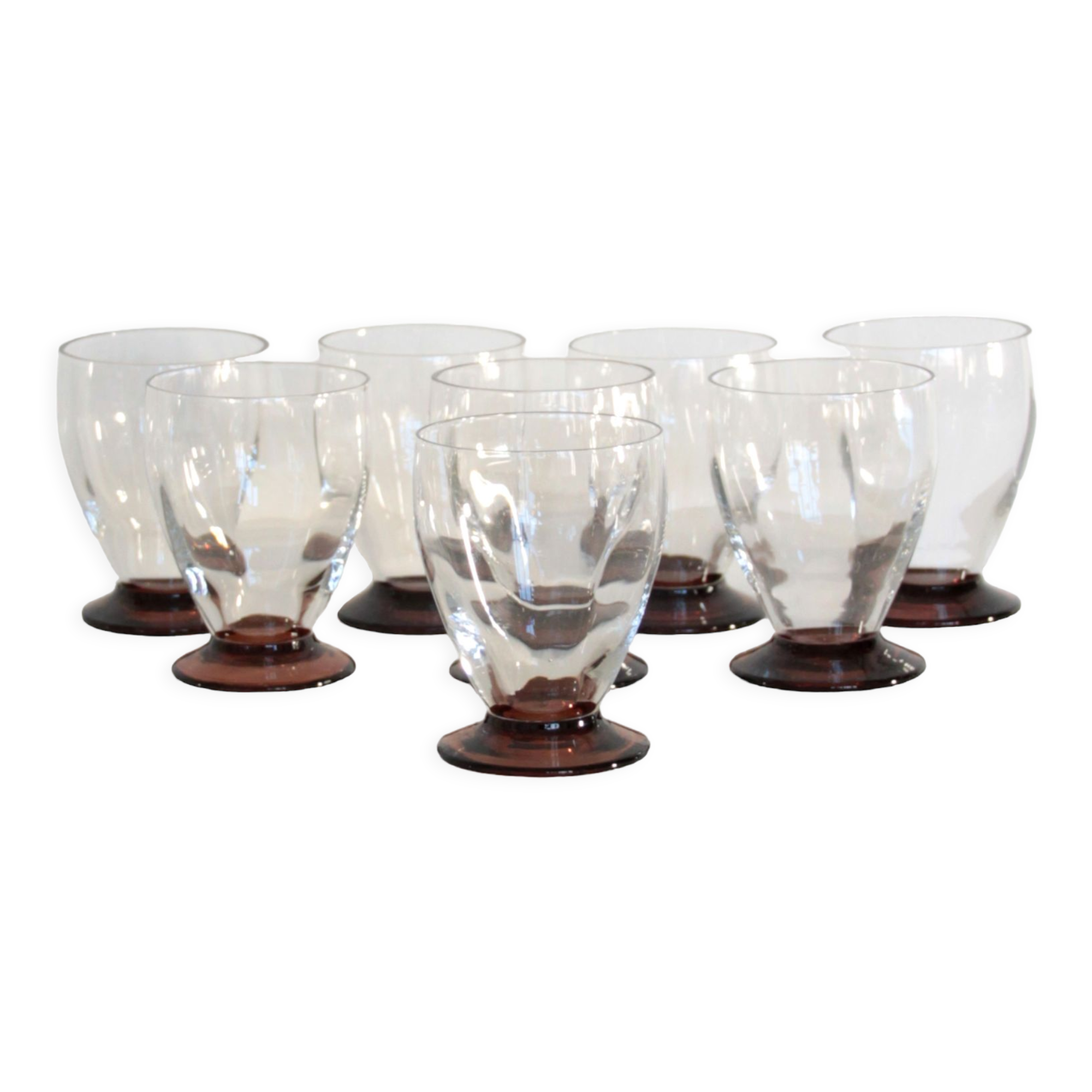Set of 8 art deco wine or water glasses and red-brown coloured foot