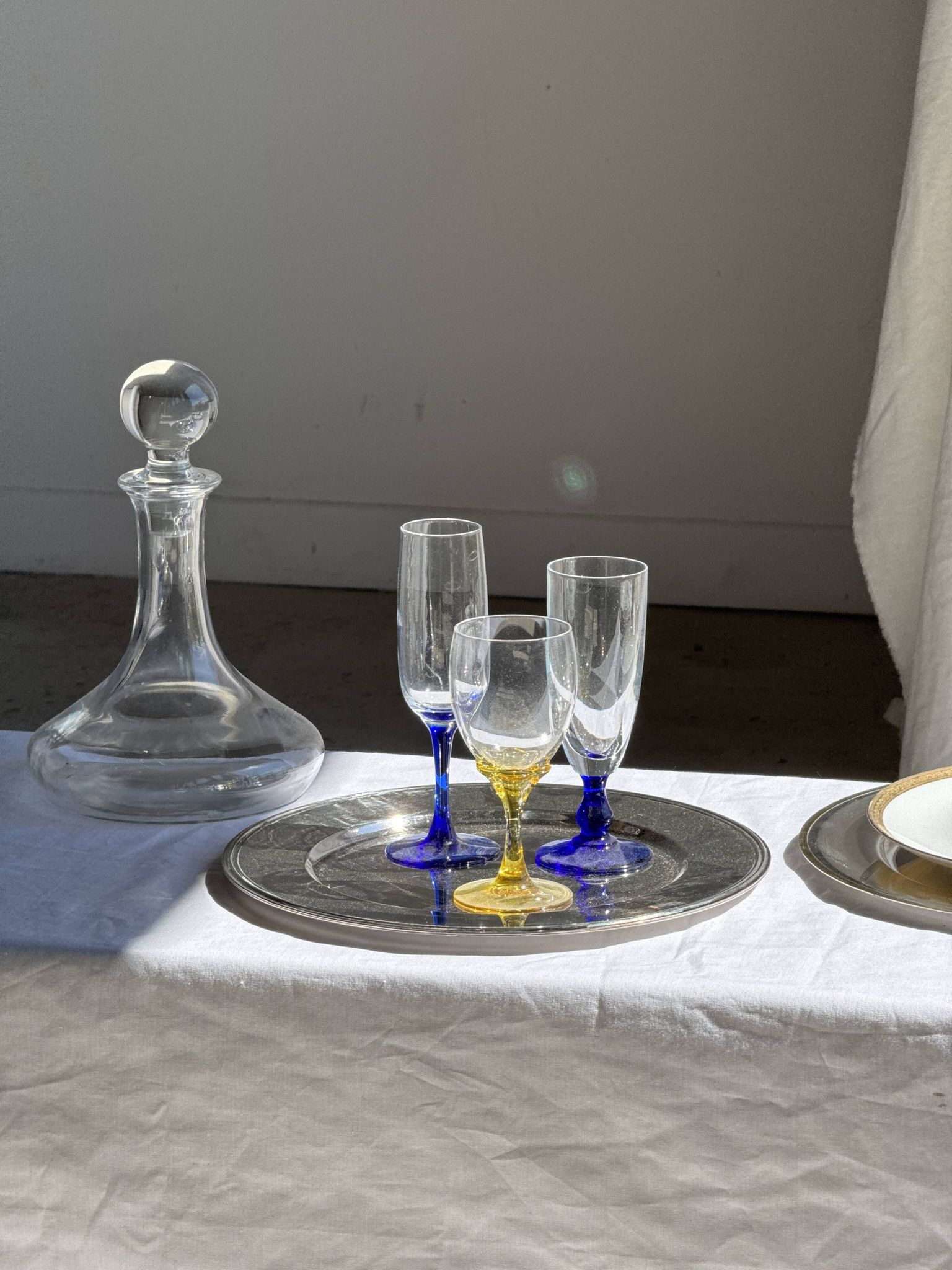 Round vintage silver-plated tray D30 H2