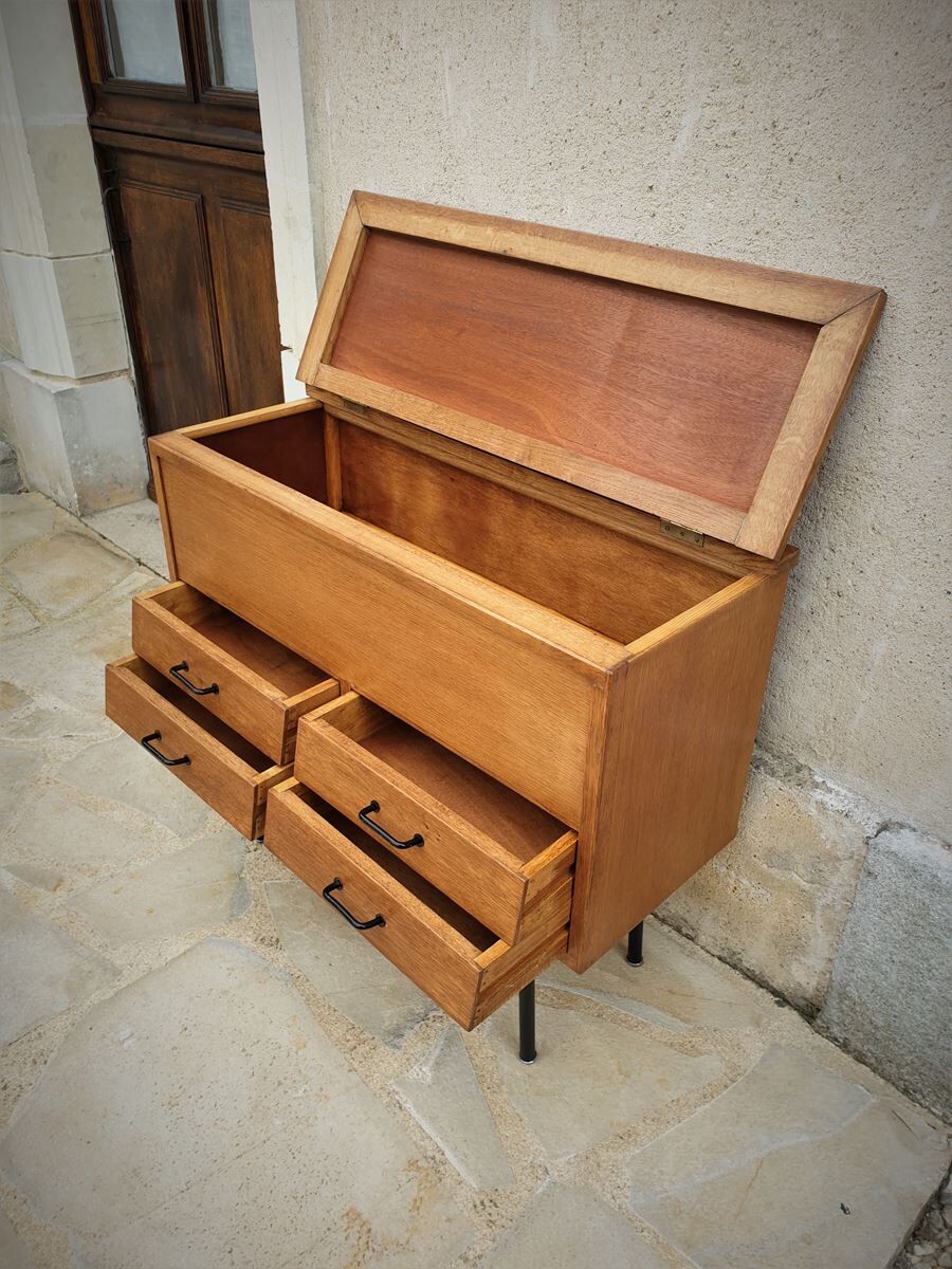 Vintage chest chest