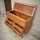 Vintage chest chest