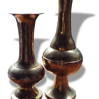 2 vases ciselés