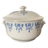Old Sainte Uze soup tureen
