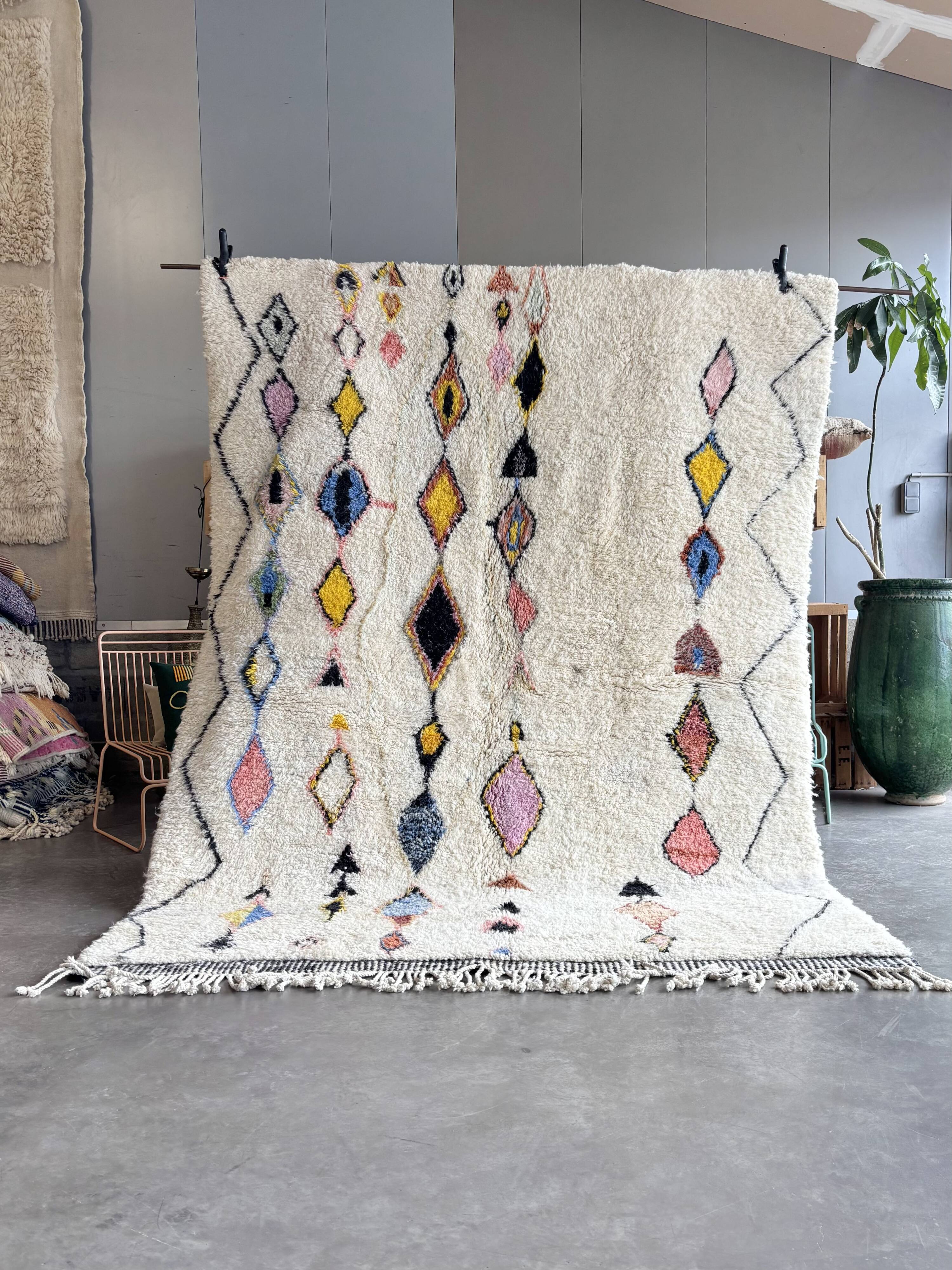 New Moroccan Berber rug M'rirt – 200x300 cm – Multicolored diamonds