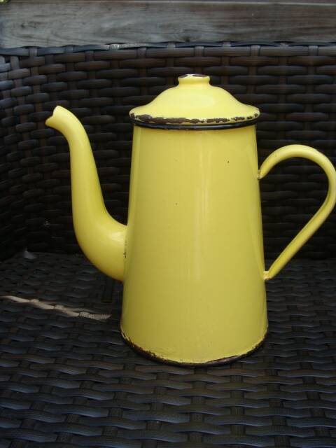Cafetière émaillée ancienne