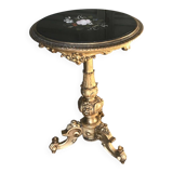 Carved gilded wooden gueridon, tabletop in marble marquetry.