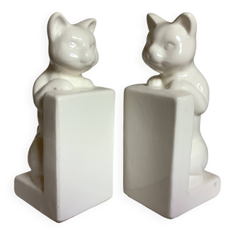 Pair of cat bookends