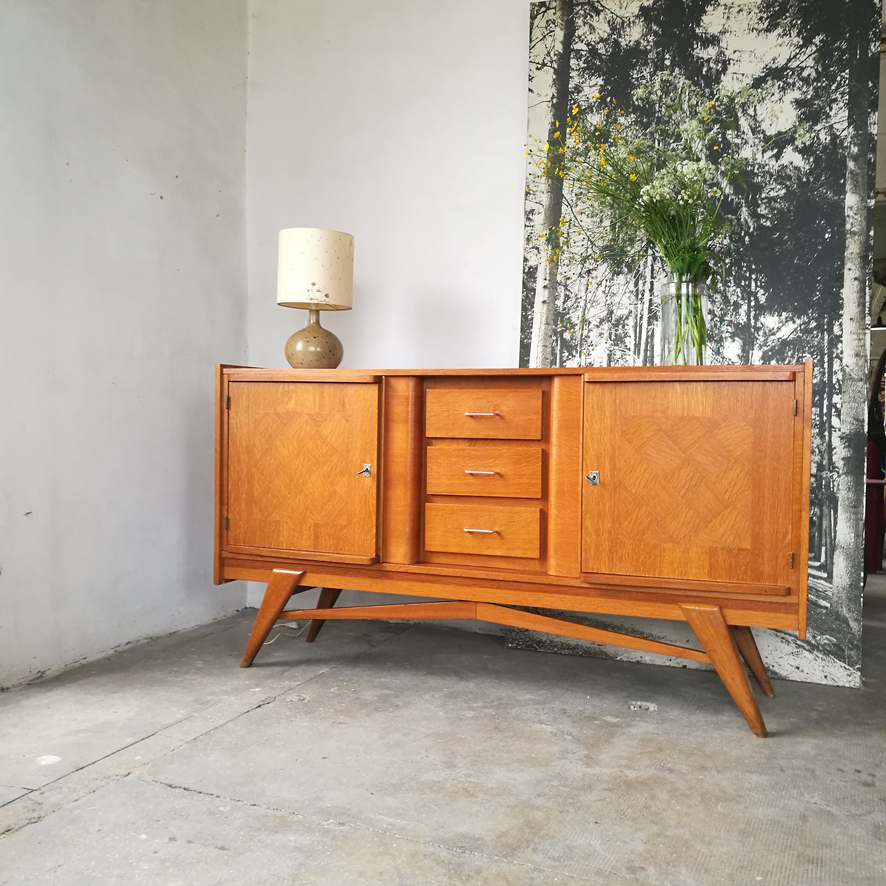 Enfilade 50s golden oak compass feet