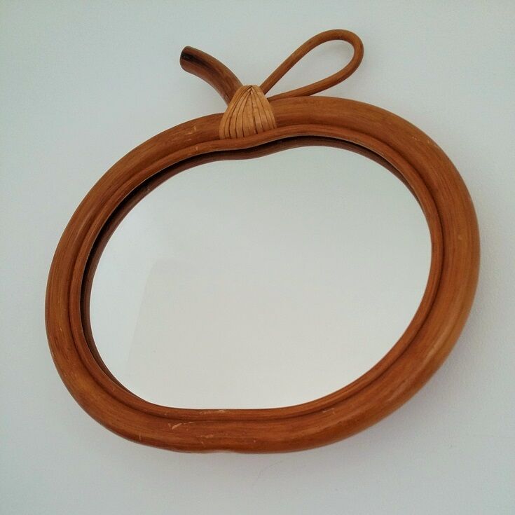 Vintage apple rattan mirror 32x32cm