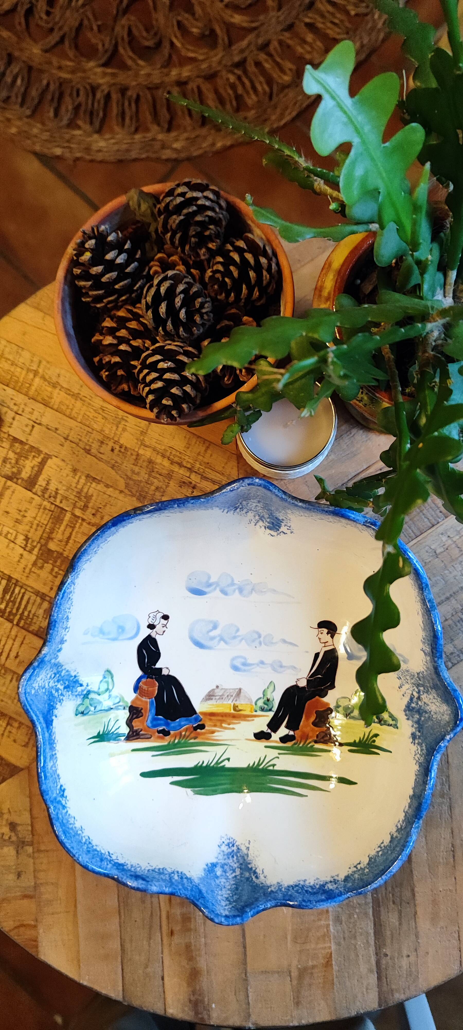 antique cup in porcelain by Gabriel Fourmentraux