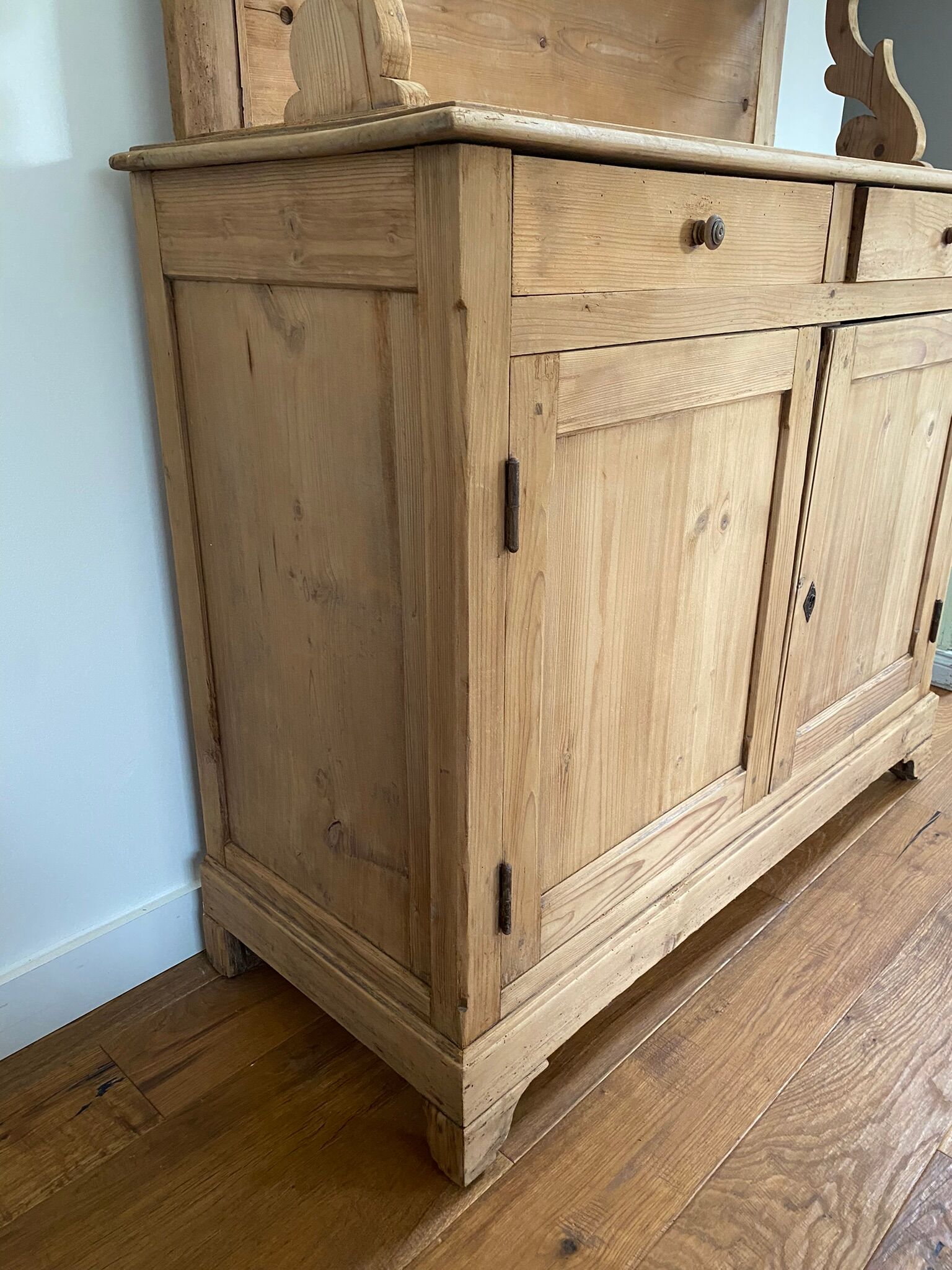 Sideboard old wooden dresser two bodies