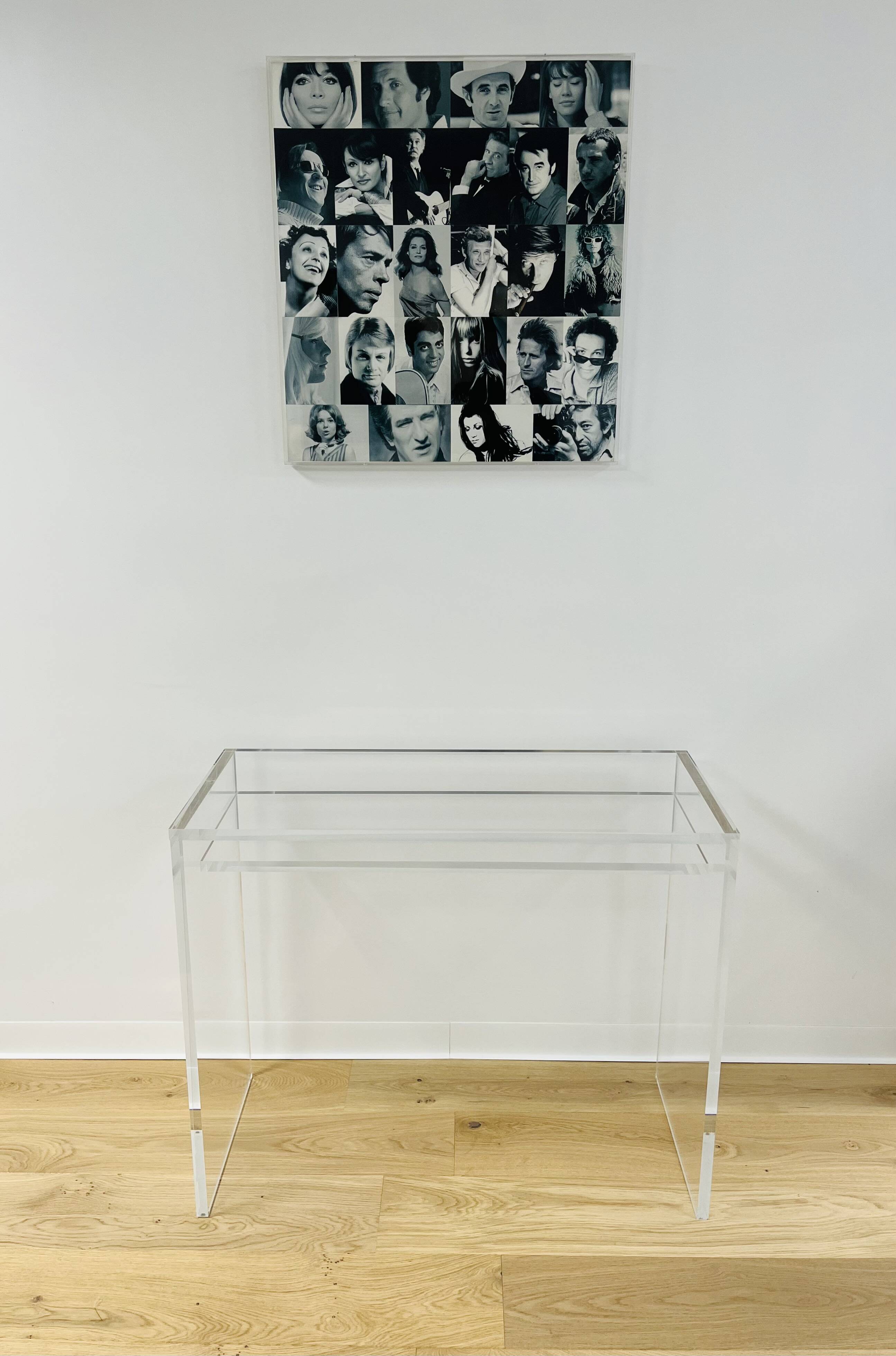 Desk or console in plexiglass