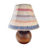 Lampe en bois et laine