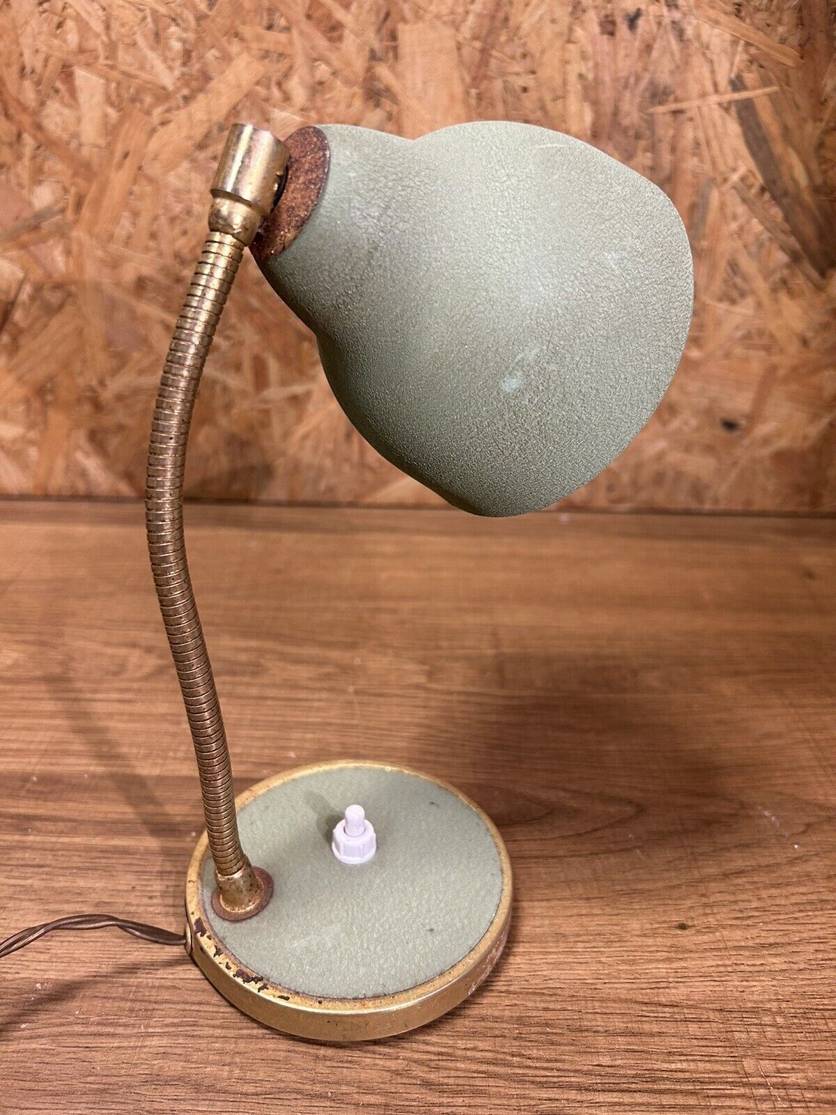 Ancienne lampe vintage metal vert, années 60', déco pop