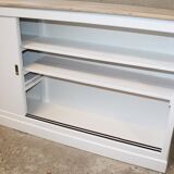 Sliding doors counter