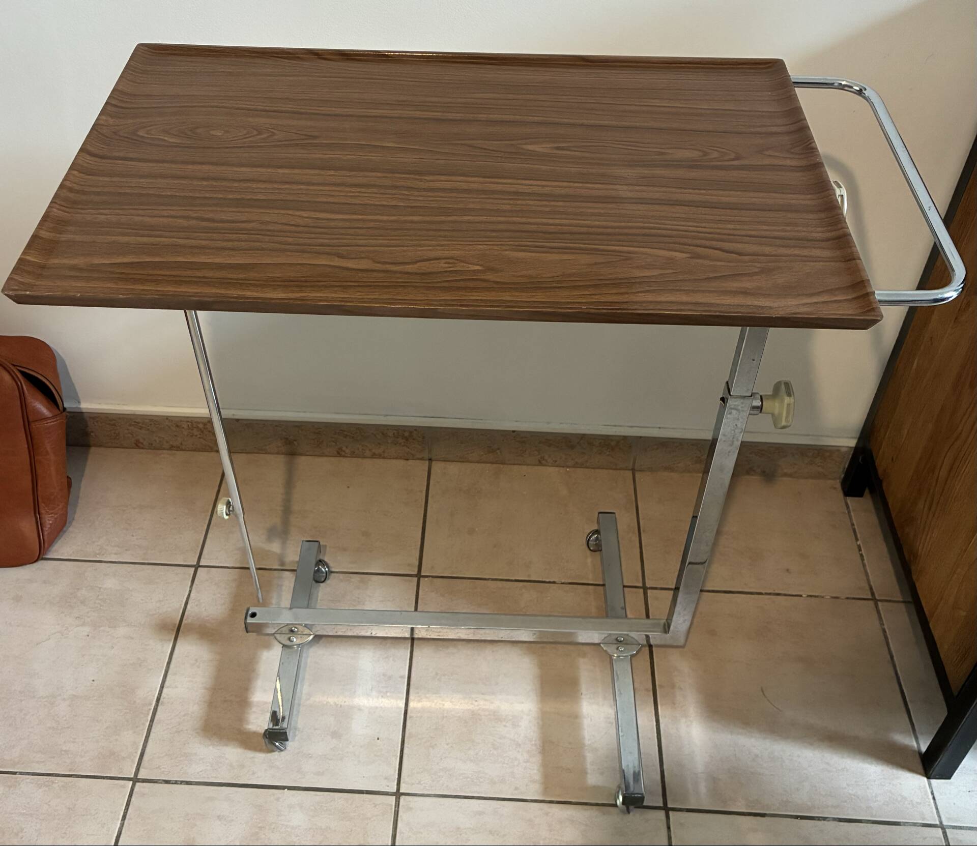 Folding table from the 70s in Formica.