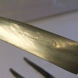 Couteaux anciens couvert de table service estampille Au Diamant