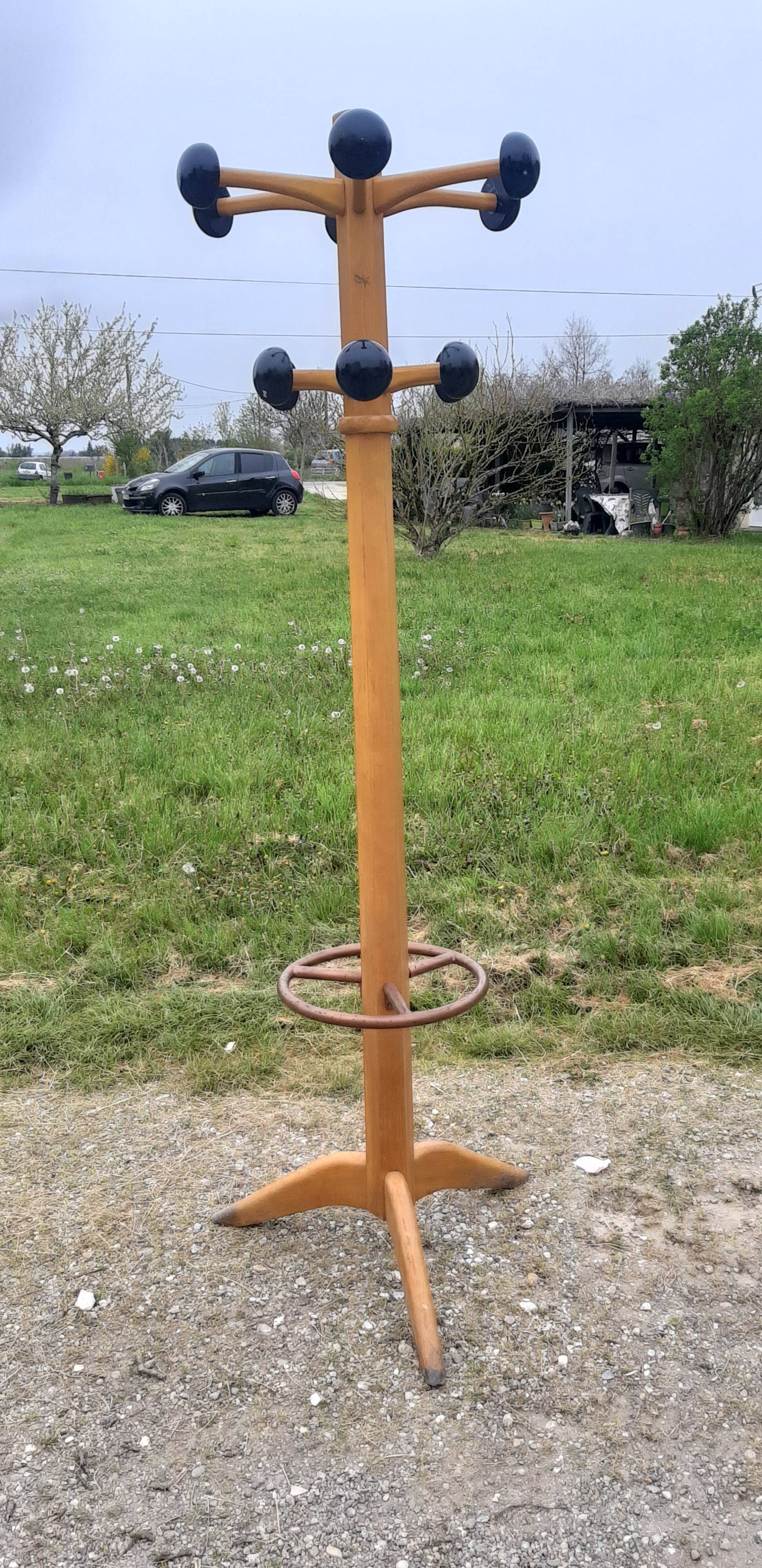 Stella coat rack