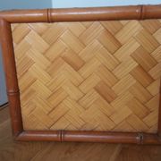 Cache pot, storage box in wood and rattan.