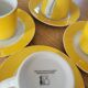 4 tasses et sous-tasses jaunes et blanches