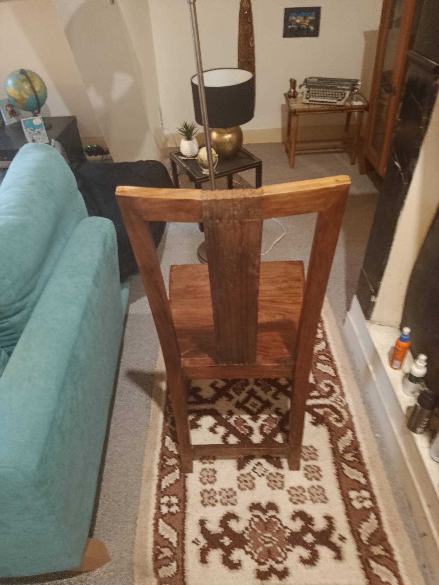 1 chair