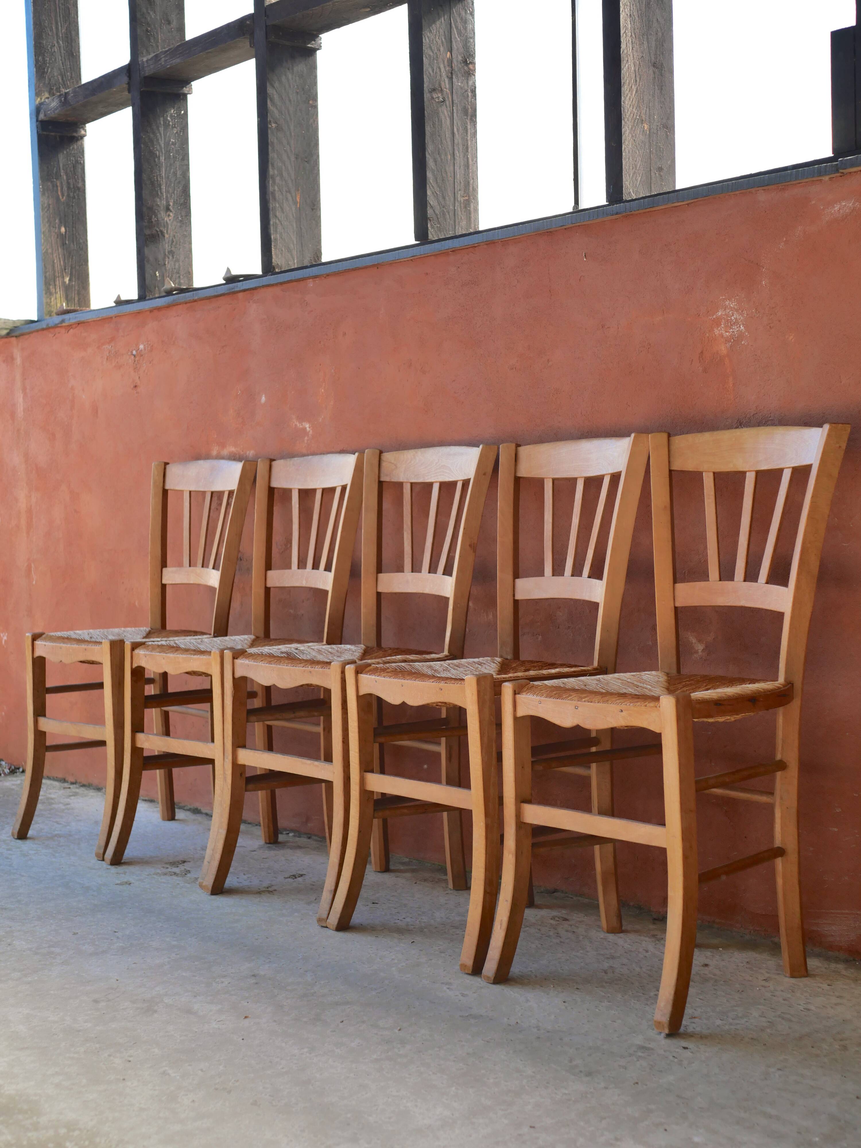 Set of 5 rustic straw chairs
